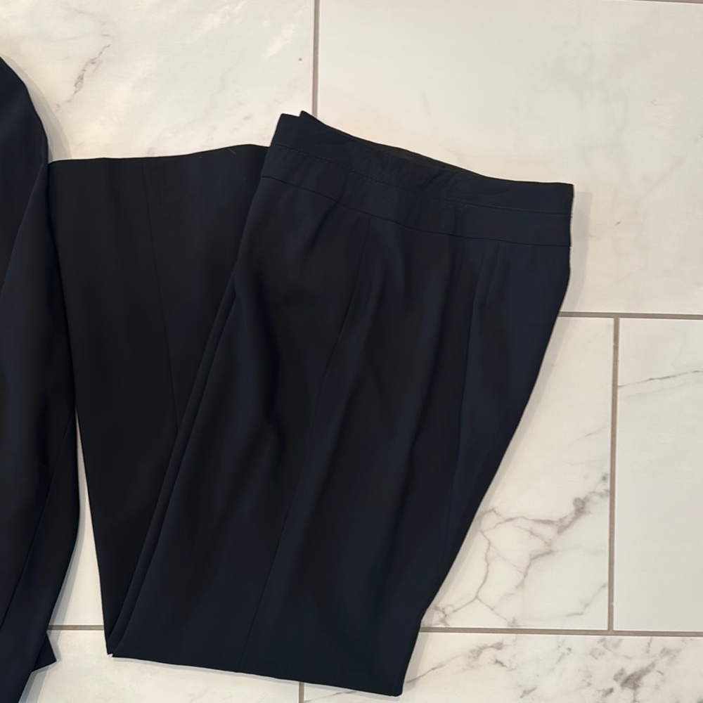 Black Blazer and Pants Suit Set - Picture 4 of 7